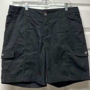 New with tags Style & Co mid-rise cargo short.